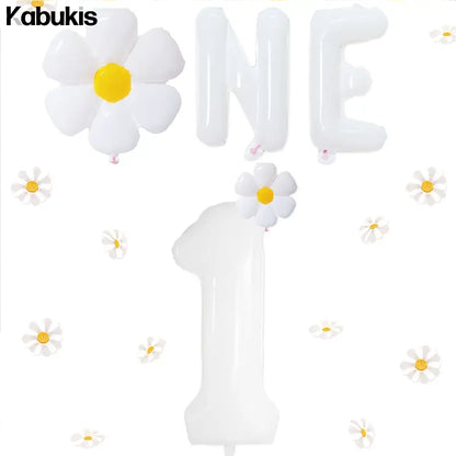 Kabukis 5 Pieces Daisy Party Decorations - Joyful Bloom for Birthdays - Kabukis