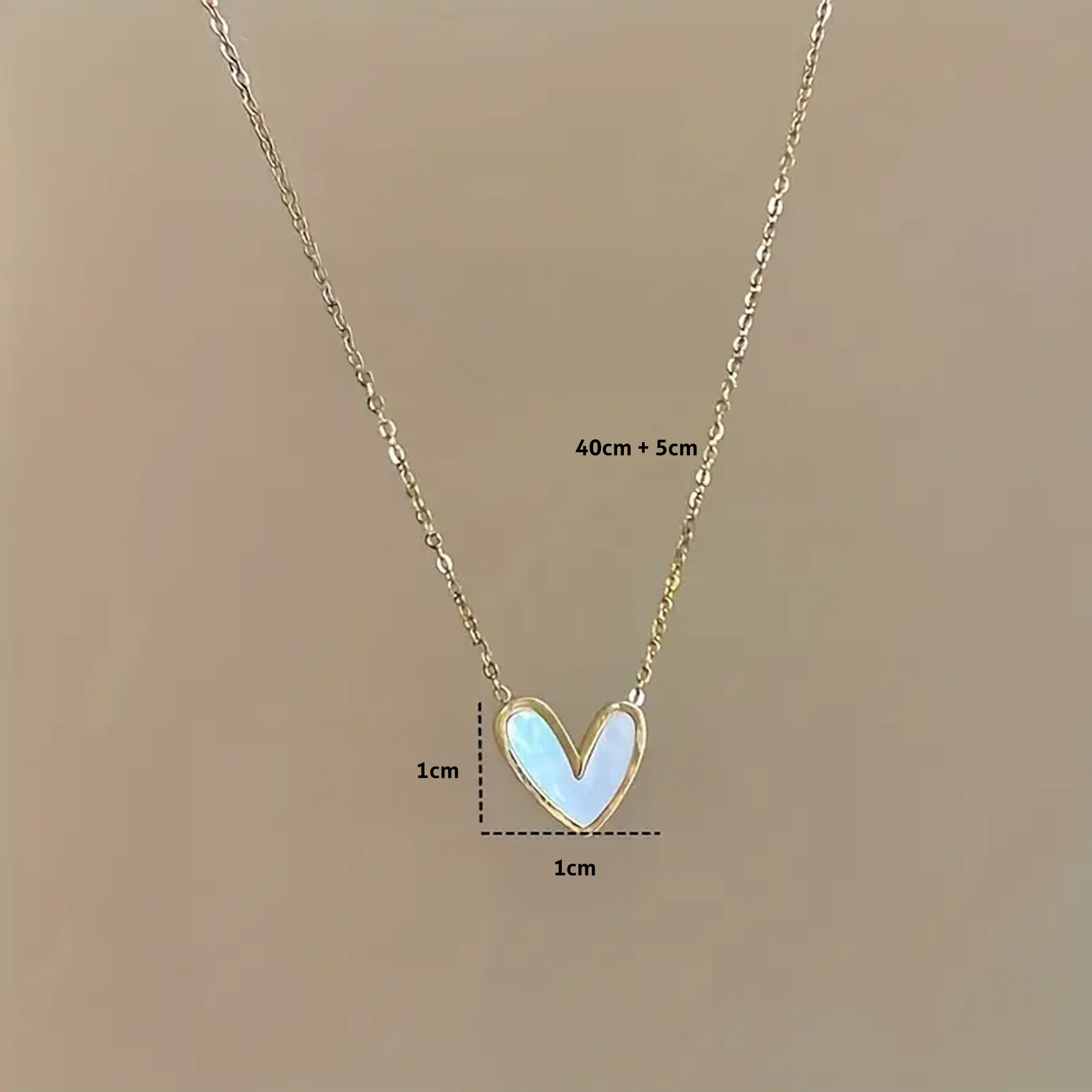 Love Heart Pendant Necklace - Timeless Elegance for Loved Ones - Kabukis