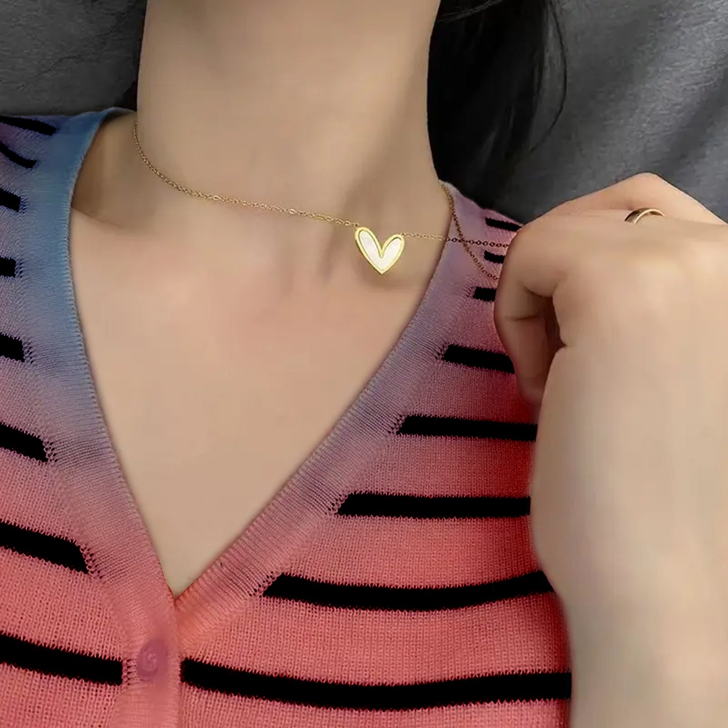 Love Heart Pendant Necklace - Timeless Elegance for Loved Ones - Kabukis